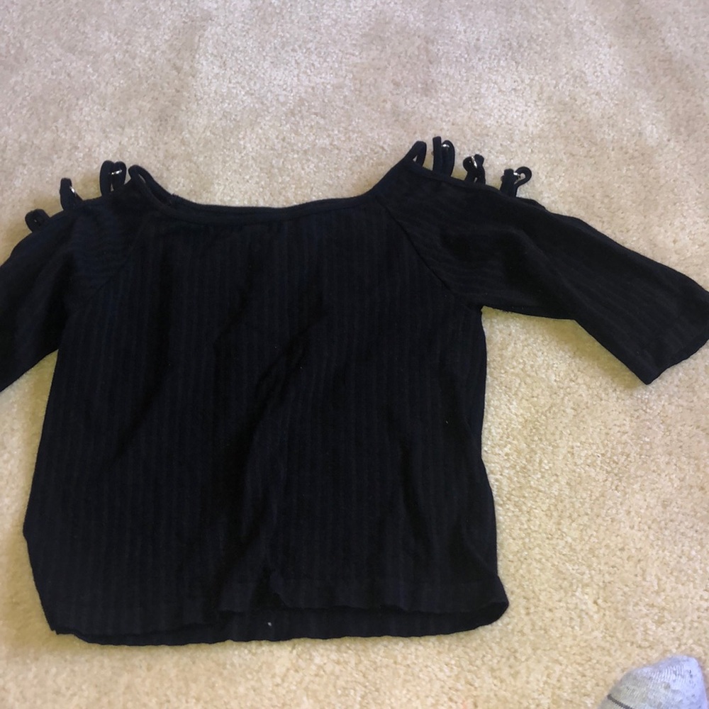 black crop top
